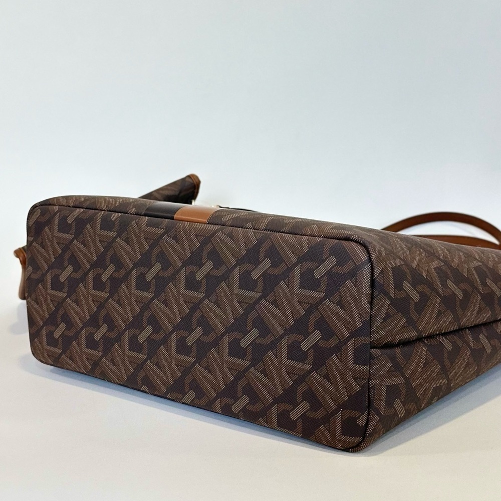 Michael Kors Tote Bag - Picture 9 of 16